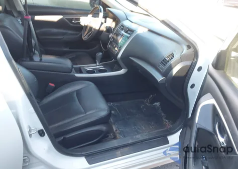 2015 Nissan Altima из США, поврежденный, VIN 1N4AL3AP2FN318728